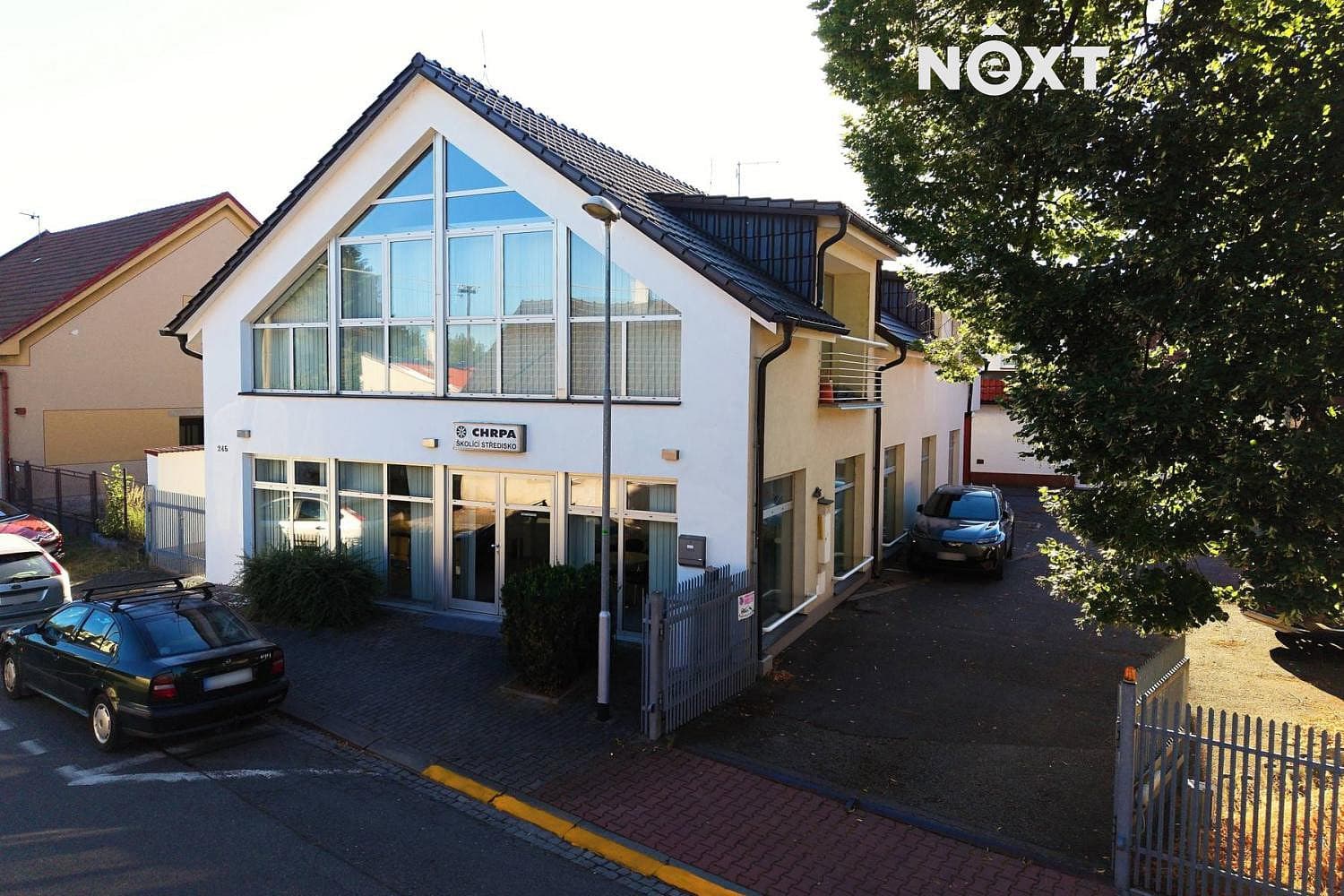 Pronájem obchodních prostor 195 m²