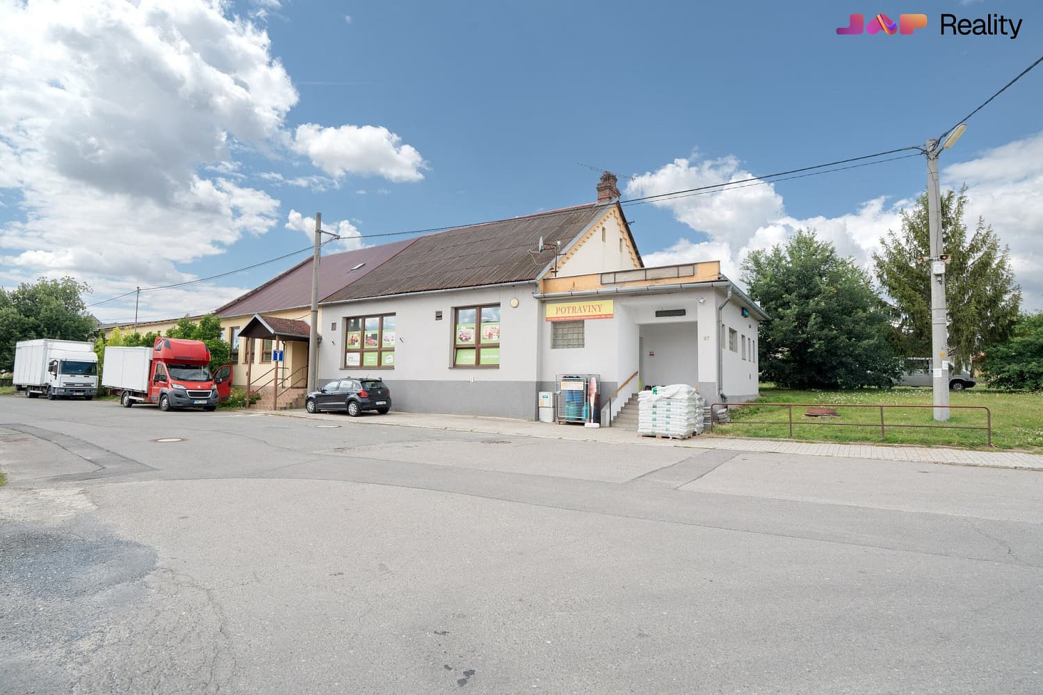 Prodej obchodních prostor 186 m²
