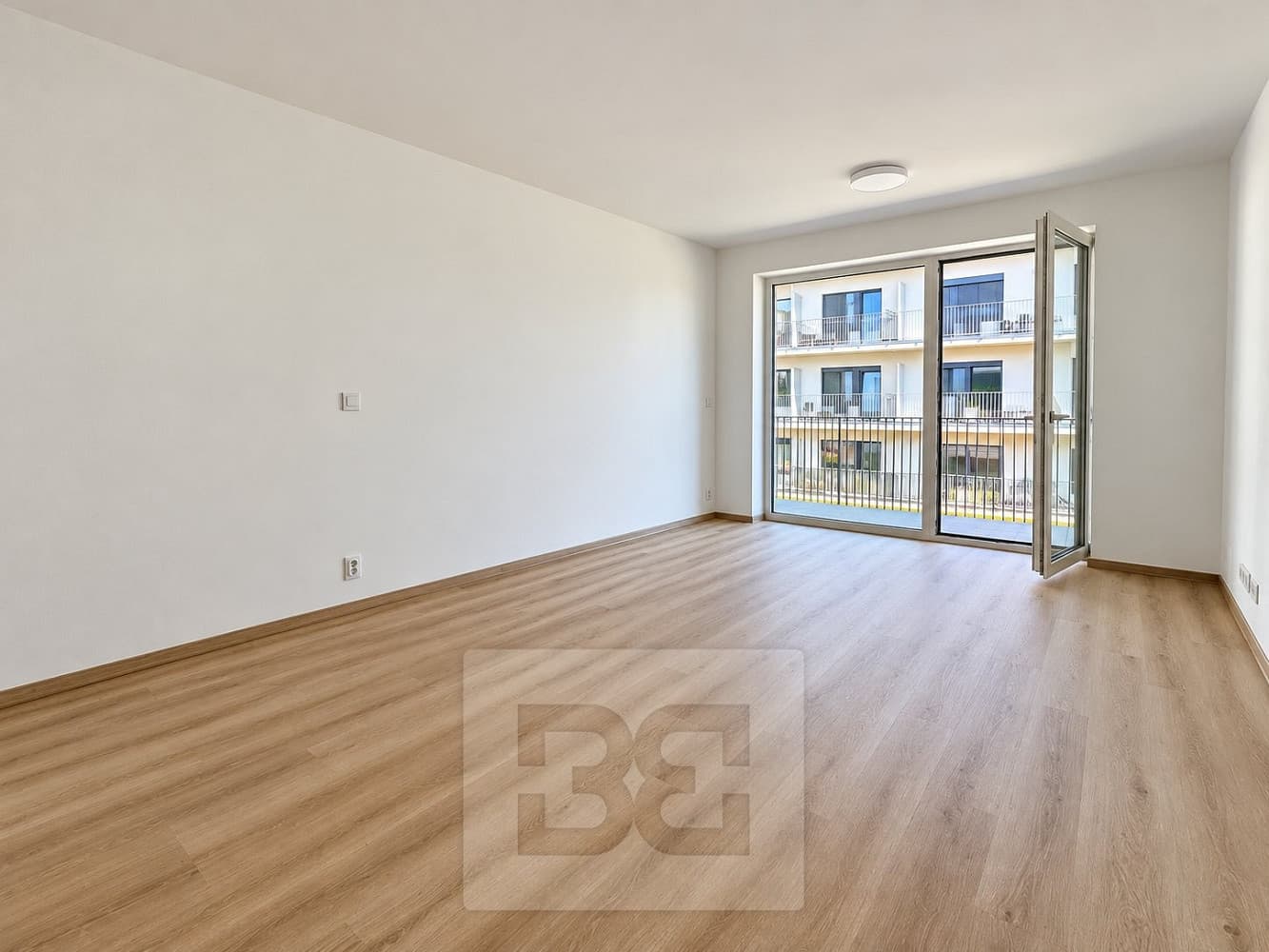 Pronájem bytu 1+kk 35 m²