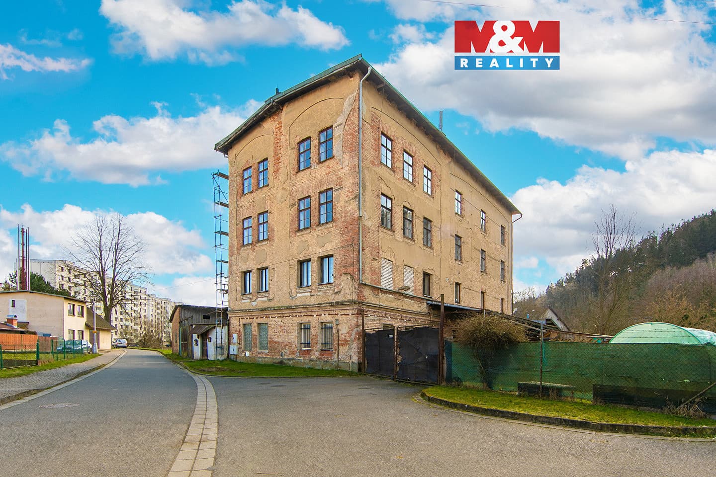 Prodej nájemního domu, činžáku 1 159 m²