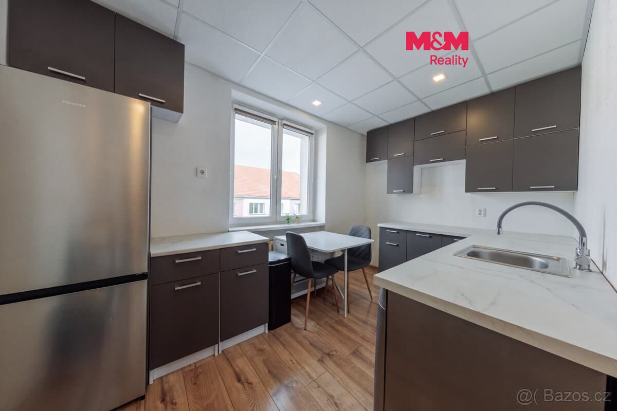 Prodej bytu 4+1, 85 m², Sokolov, ul. Heyrovského