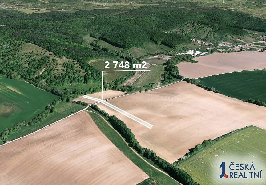 Pole 2 748 m², Podíl 27 % o výměře 733 m²