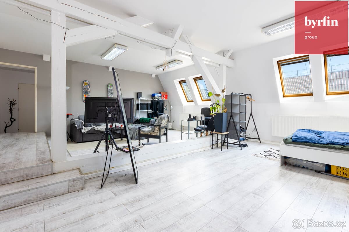 Podkrovní byt 115 m² v centru Ostravy – pro vlastní bydlení