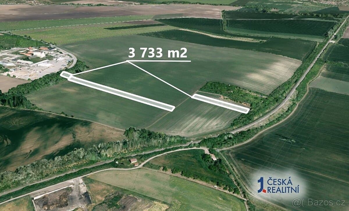 Pole 3 733 m², Podíl 17 % o výměře 622 m²