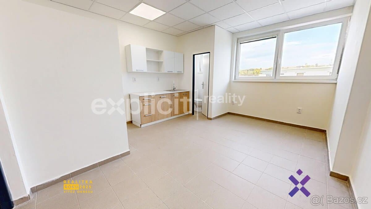 Pronájem nebytového prostoru 27 m², Slušovice, ul. Dostihová