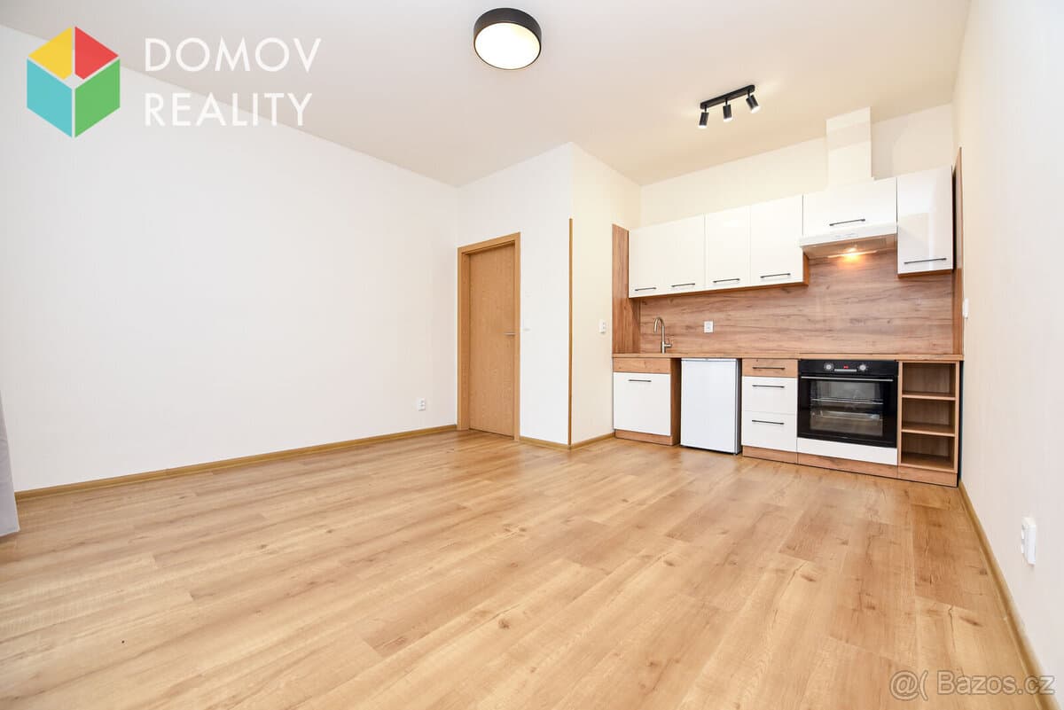 Pronájem bytu 1+kk s terasou a sklepem, 29 m², Chyňava u Ber