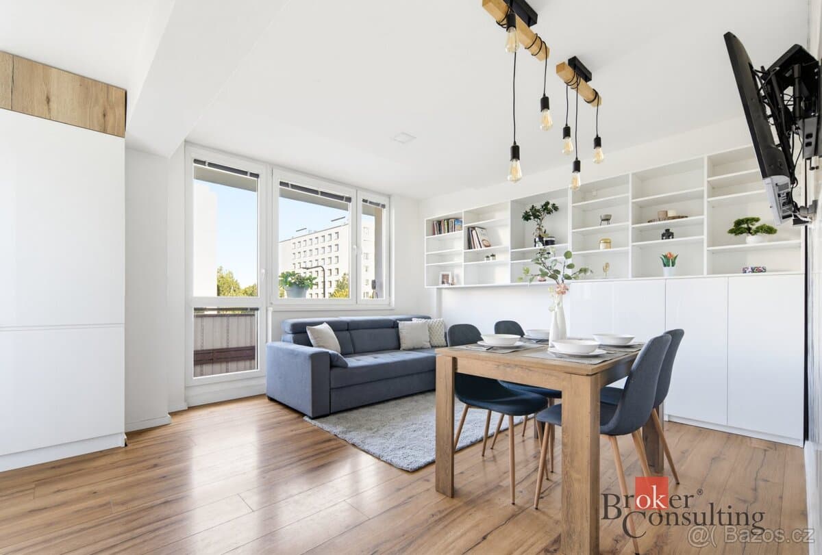 Prodej, byty/3+kk, 72.8 m2, 17. listopadu 116, Šipší, 28401