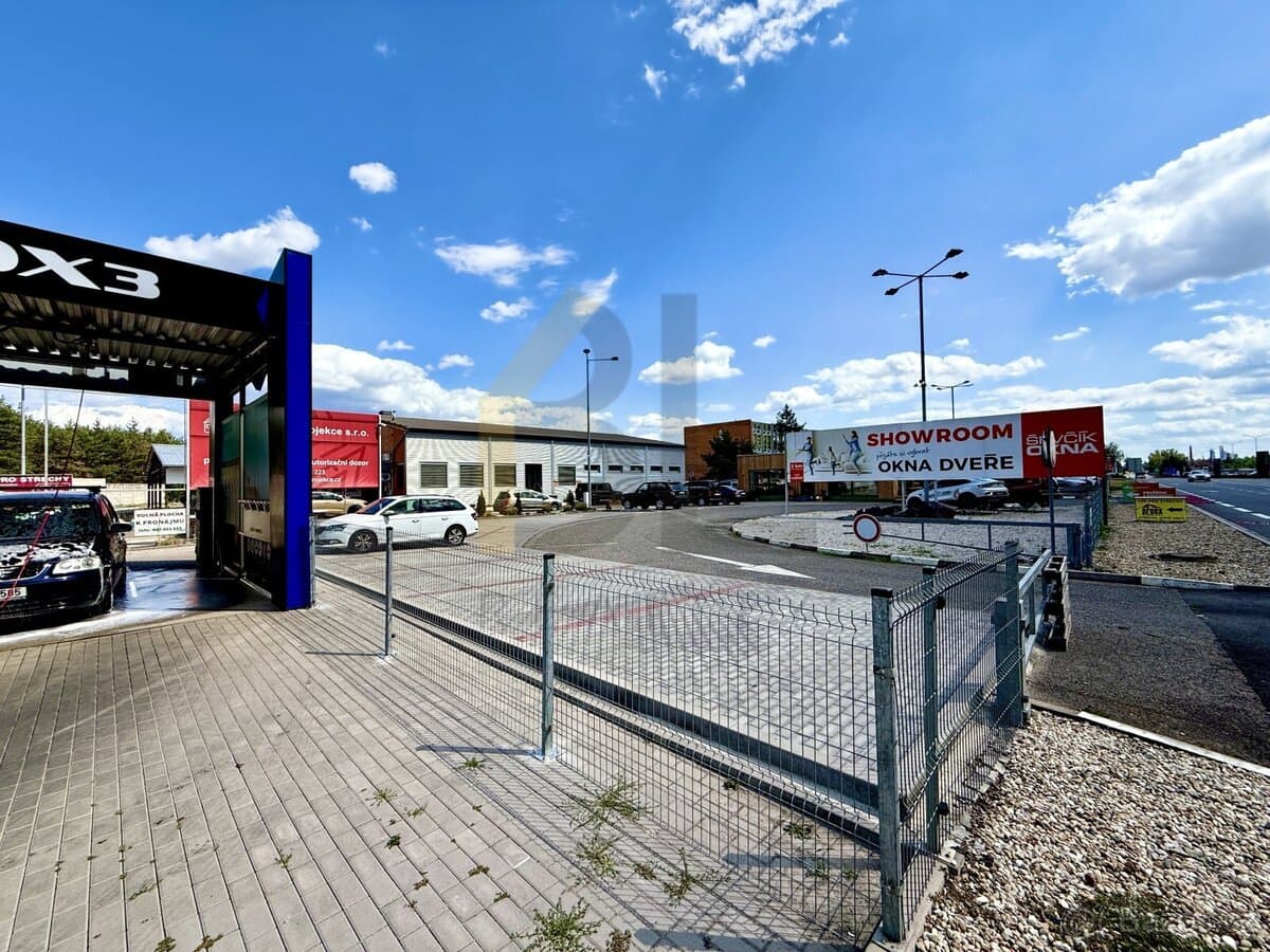 Pronájem venkovní obchodní a výstavní plochy – ul. Brněnská,
