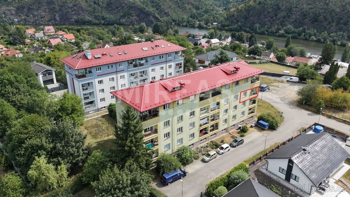 Davle, prodej bytu 3+1/L+sklep o celkové výměře 84,10 m2, ok