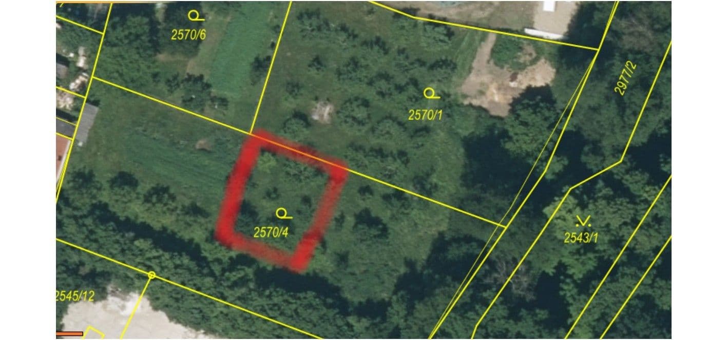 Pronájem pozemku 300 m²