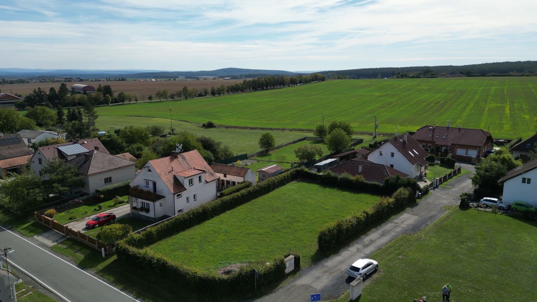 Prodej pozemku 1.077 m²
