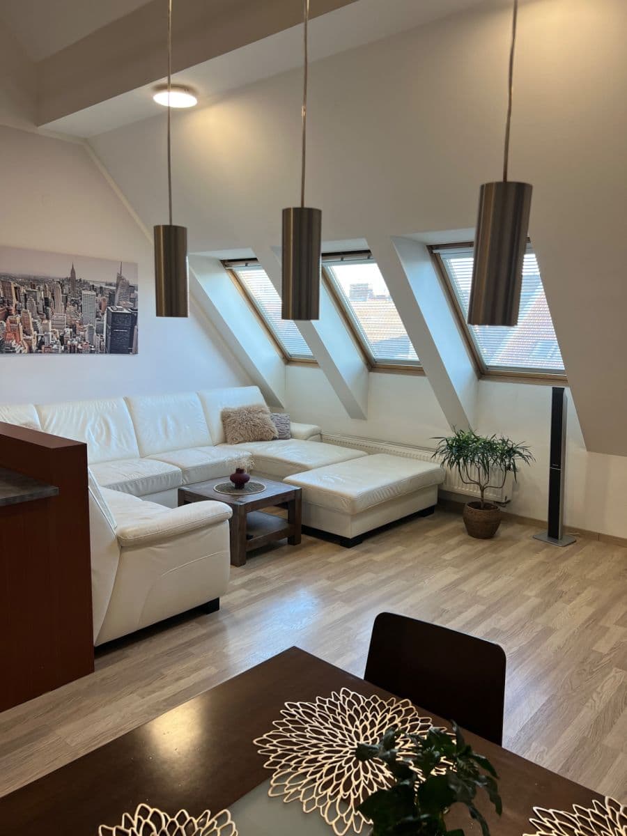Pronájem bytu 3+kk 115 m²