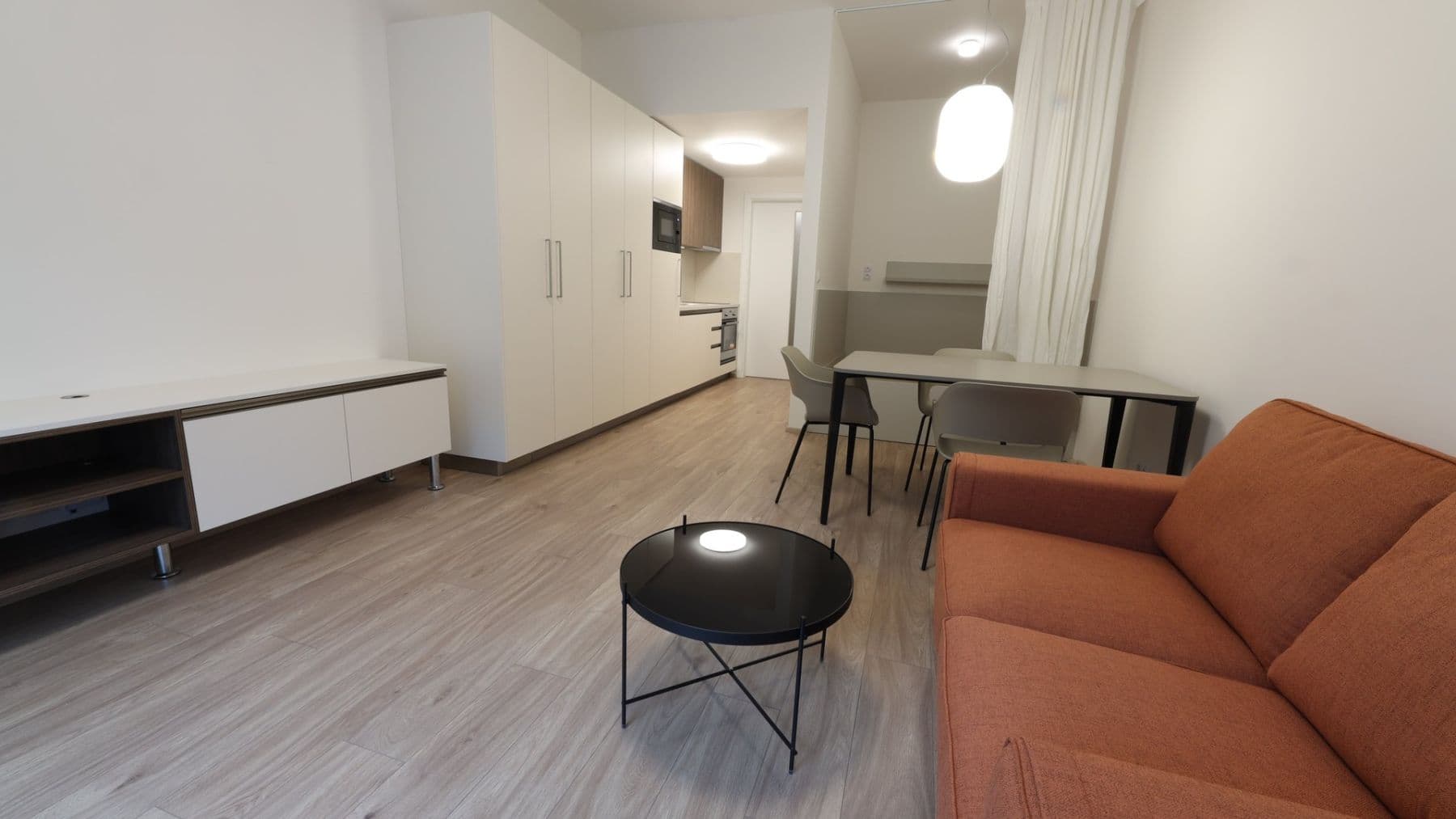 Pronájem bytu 1+kk 38 m²