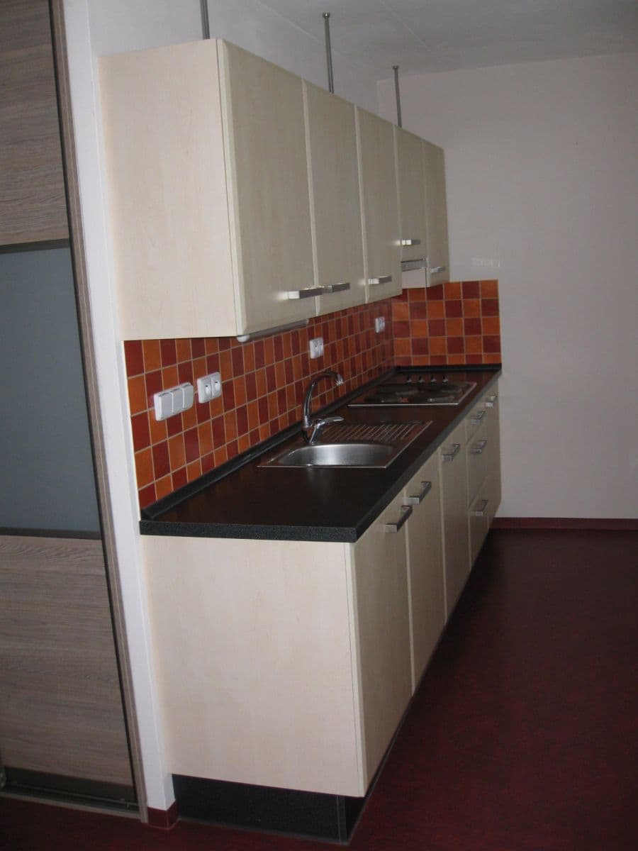 Pronájem bytu 1+kk 27 m²