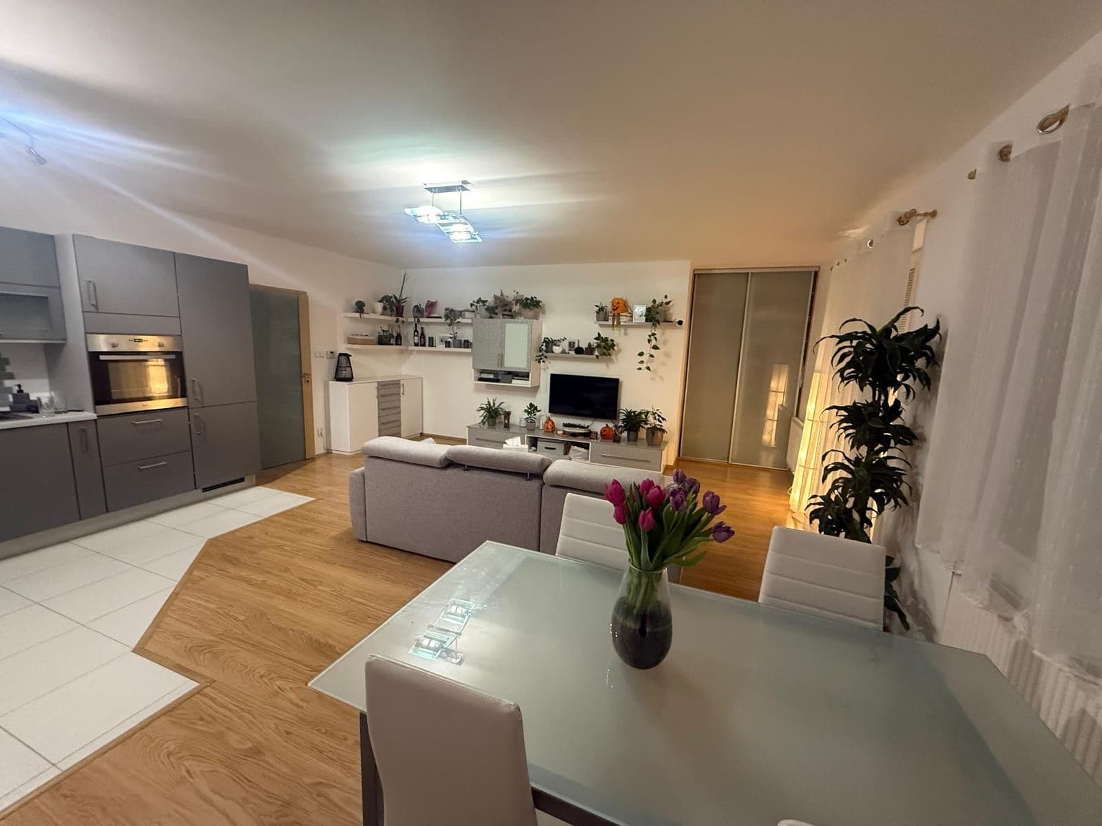 Pronájem bytu 2+kk 63 m²