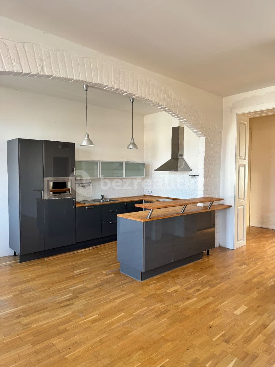 Pronájem bytu 3+kk 84 m²