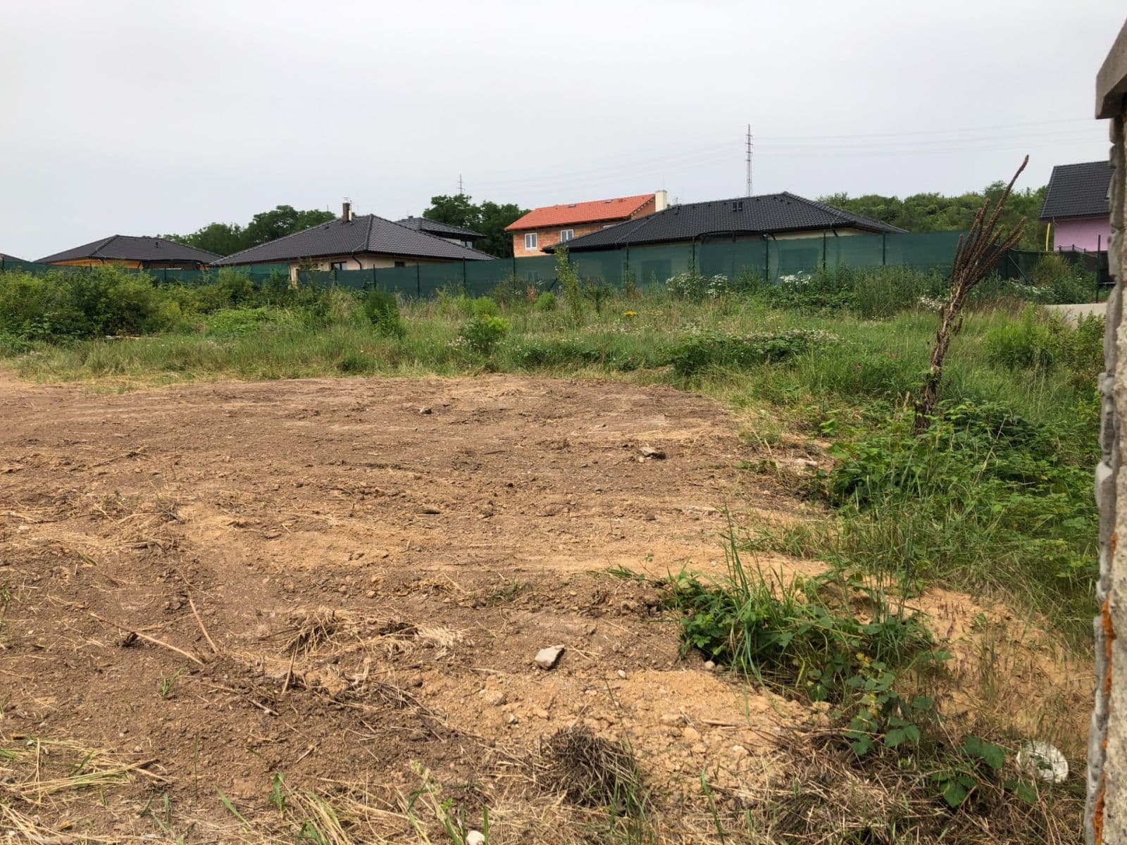 Prodej pozemku 1.105 m²