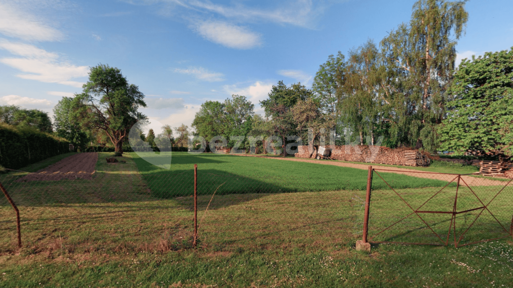 Prodej pozemku 2.924 m²