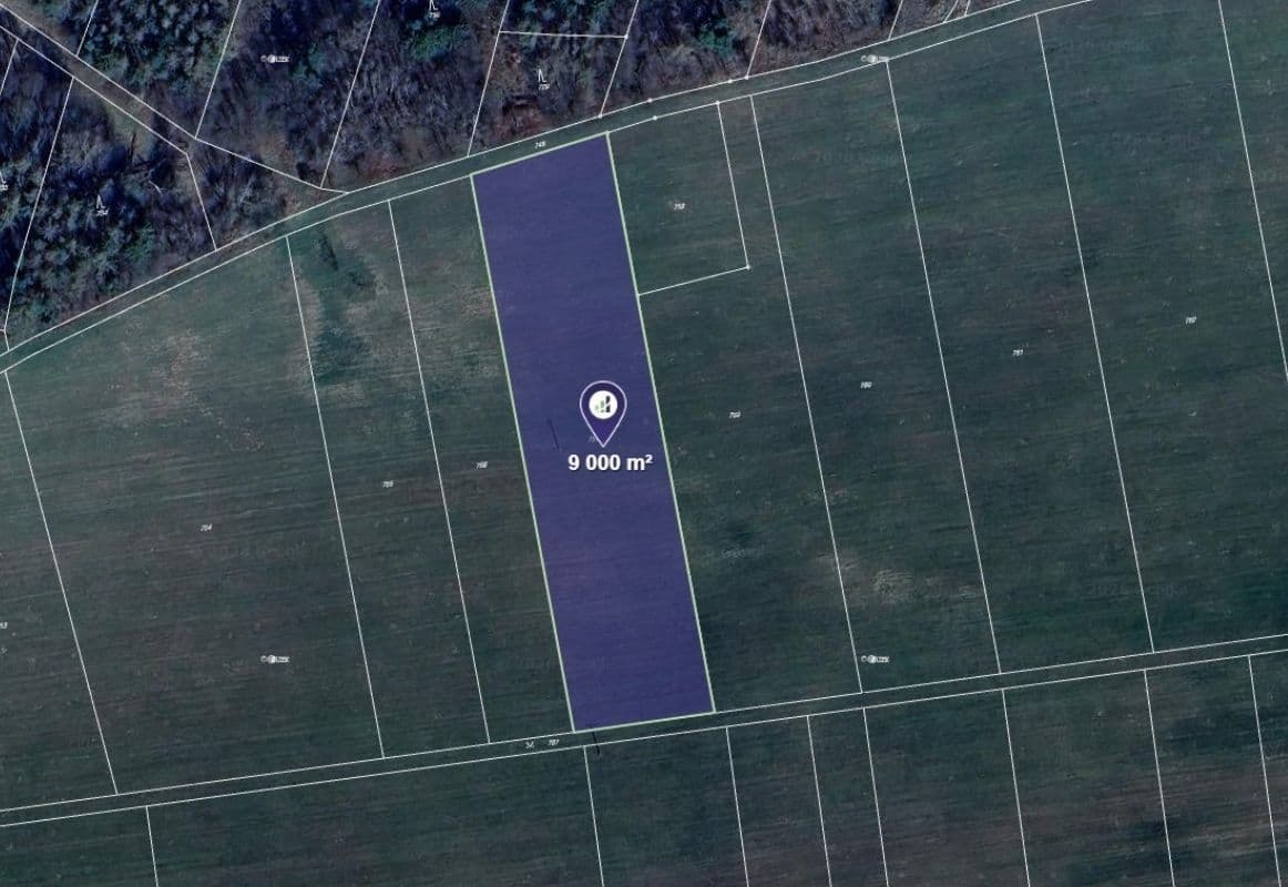 Prodej pozemku 9.000 m²