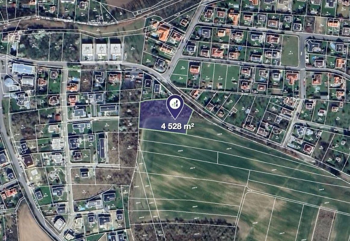 Prodej pozemku 4.528 m²